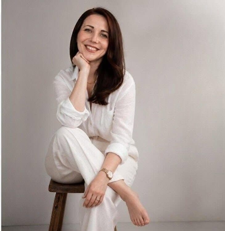 Mateja Visočnik — Diplomirana kozmetičarka, izvajalka nege obraza in pedikure